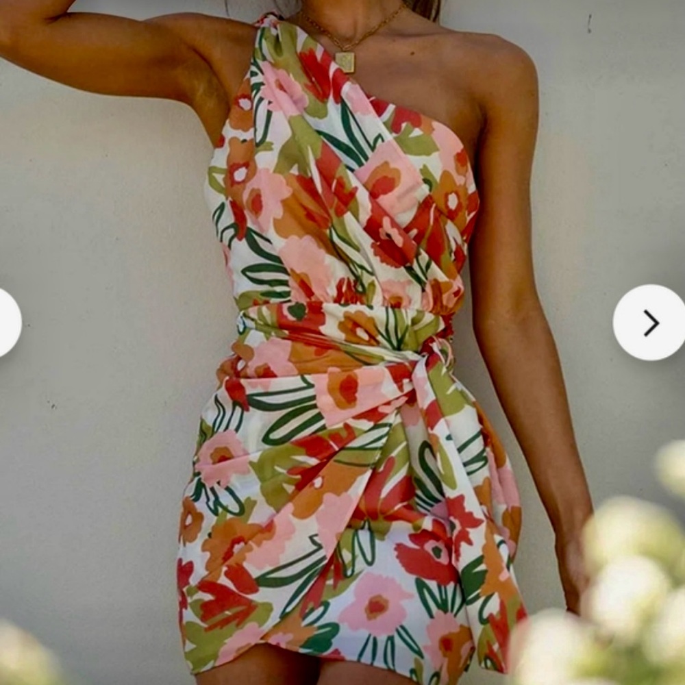 NWT Cherley One Shoulder Dress